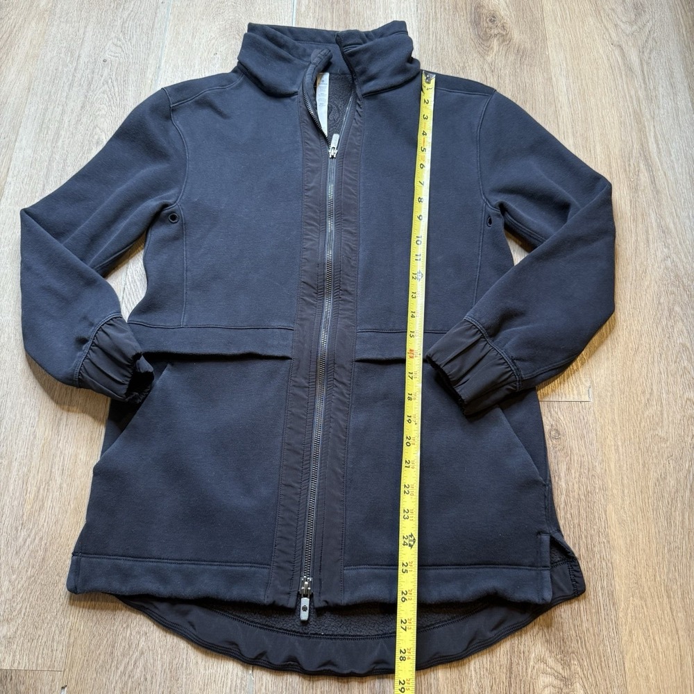 Lululemon Jacket Womens 6 Black Full Zip Light As Warmth Running Gym Outdoor - Picture 7 of 8